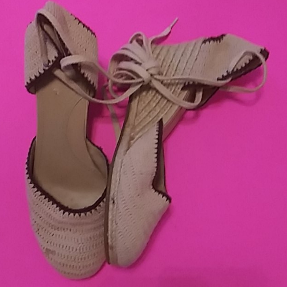 Shoes - Picture 2 of 3